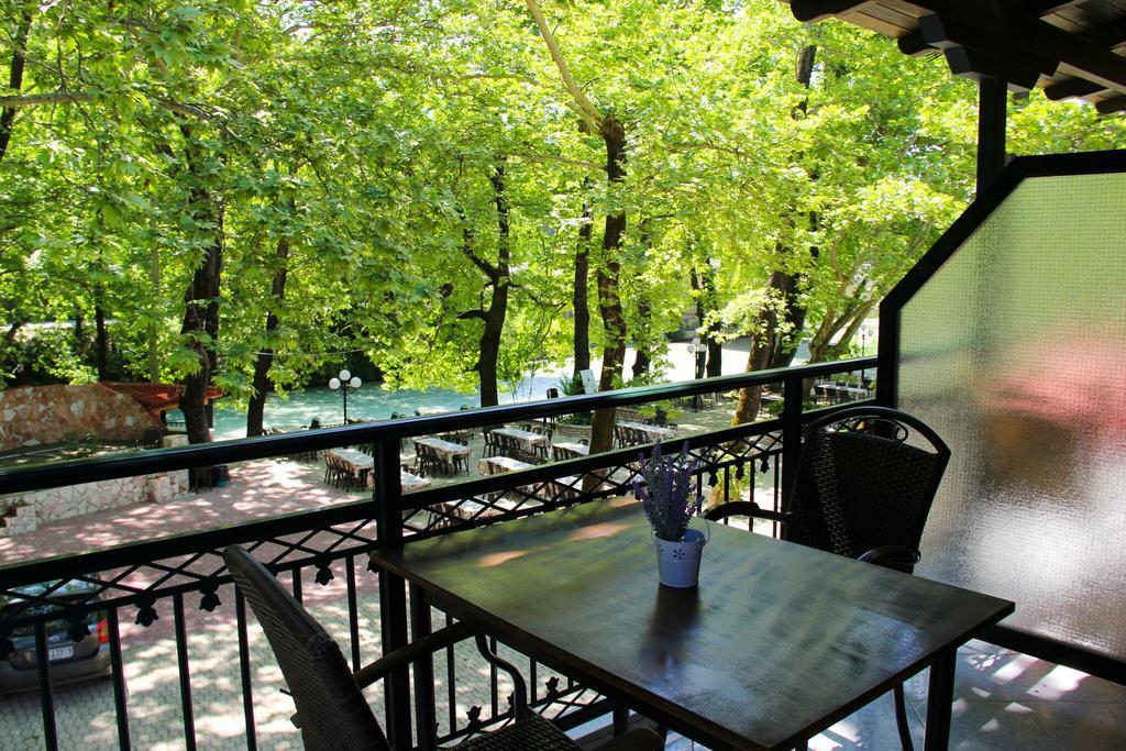 Acherontas Gliki Bagian luar foto